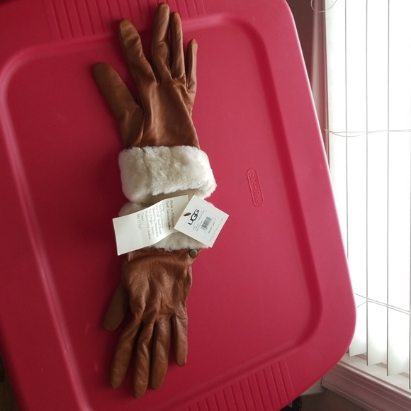 UGG Accessories - New Ugg Leather Gloves sz L